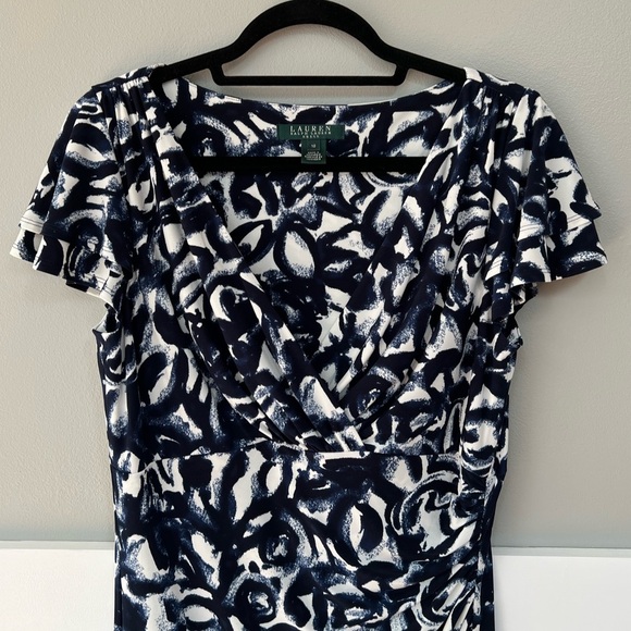 Lauren Ralph Lauren Abstract Print Ruched Faux Wrap Jersey Dress - Picture 4 of 6